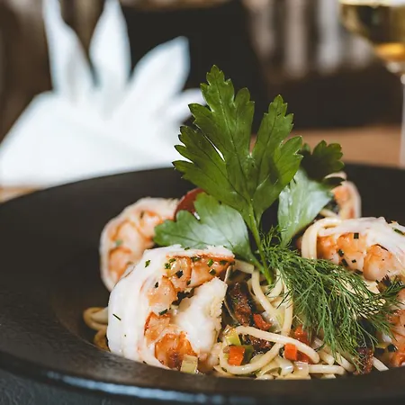 Alfa Superieur - Leukerbad-therme Leukerbad